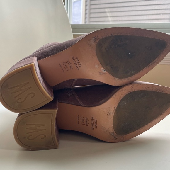 Stuart Weitzman pink velvet booties. - Picture 5 of 6